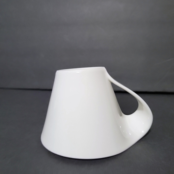 Villeroy & Boch Wave Cafe Mug Fine Chins - Picture 2 of 4